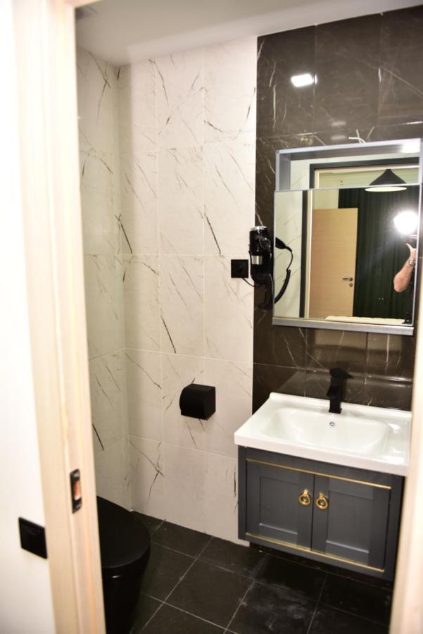La Casa Hotel Yerevan Ngoại thất bức ảnh